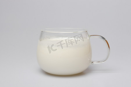 酸奶牛奶美食摄影图