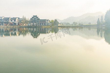 清明节摄影照片_西递清晨摄影图