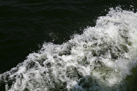 海水摄影照片_自然风景海景海岸线海水摄影图