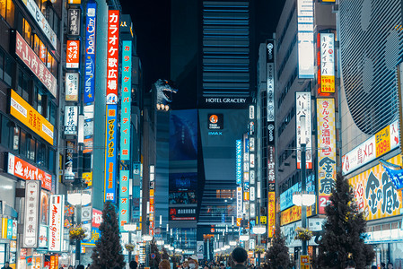 日本特务摄影照片_日本城市街道新宿繁华摄影图