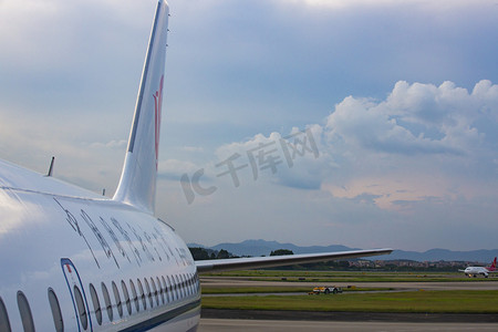 东莞机场摄影照片_飞机摄影图