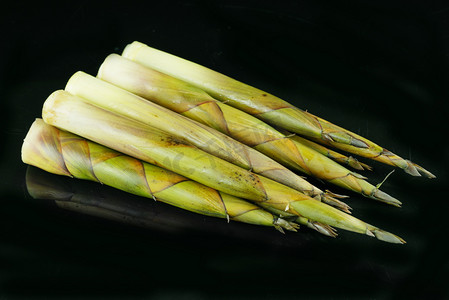 餐饮食材鲜竹笋摄影图