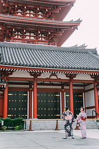 中式边框古典摄影照片_日本东京浅草寺和服古典旅游建筑摄影图