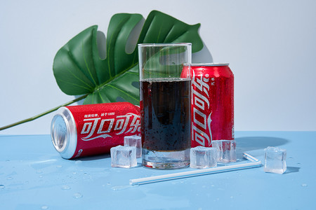 冰饮可乐摄影图