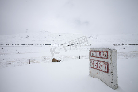 雪山风景摄影图