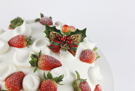 圣诞摄影照片_草莓蛋糕圣诞生日摄影图