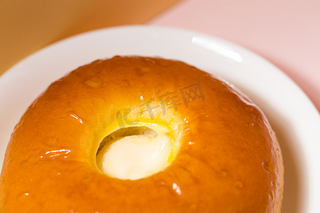 面包蛋糕烘培店摄影照片_摄影图甜甜圈 