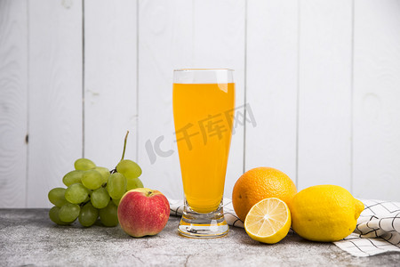 橙汁葡萄柠檬摄影图