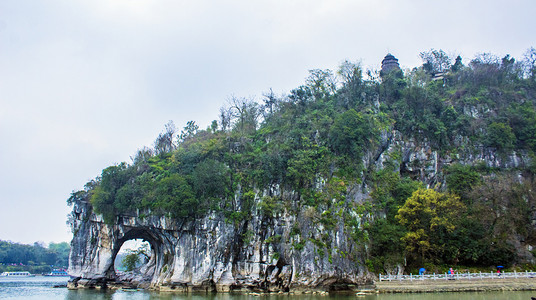 桂林象鼻山摄影照片_名胜景点之象鼻山自然风景摄影图