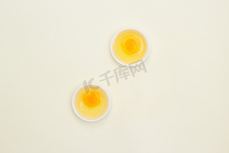 蛋清蛋黄摄影图