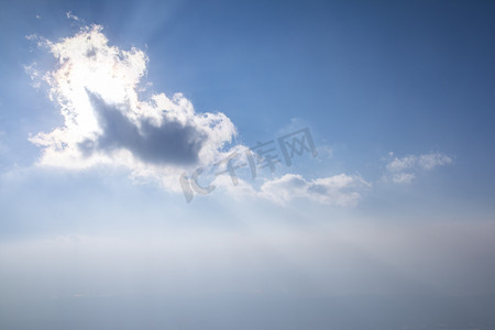 云海苍茫云雾缭绕自然风景摄影图