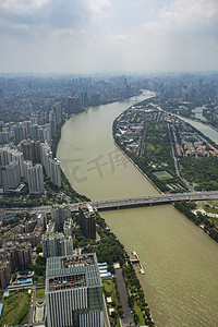 城市中心的珠江摄影图