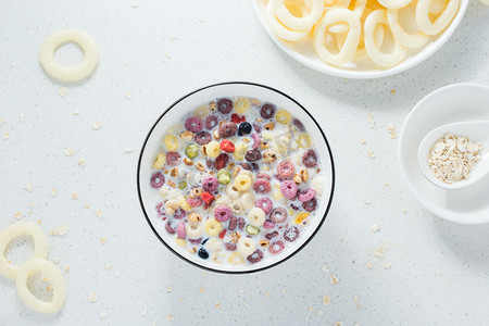 营养早餐燕麦牛奶摄影图
