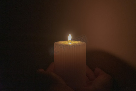 祈福蜡烛摄影图