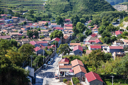 宜兴大山摄影照片_大山里村庄摄影图