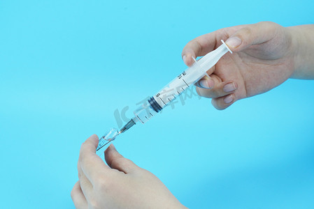 医疗禁毒针剂注射器摄影图
