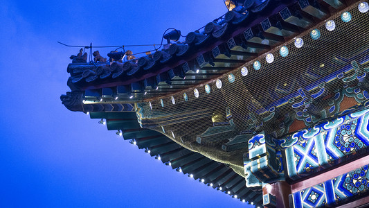 创意迎中秋庆国庆摄影照片_故宫博物院城楼夜景图摄影图