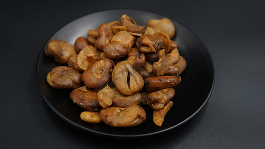 零食兰花豆蚕豆摄影图