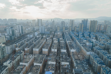 城市建筑天空俯拍自然风景摄影图