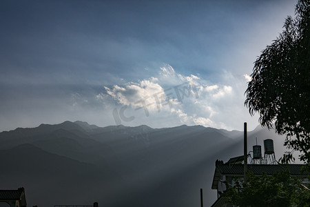 蓝天青山山峰摄影图