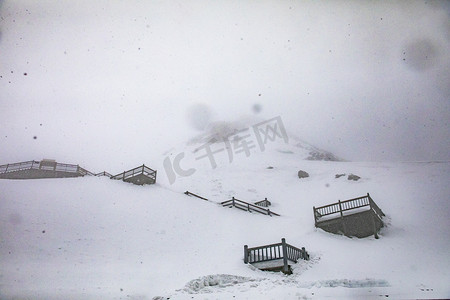 雪山雪景自然风光摄影图
