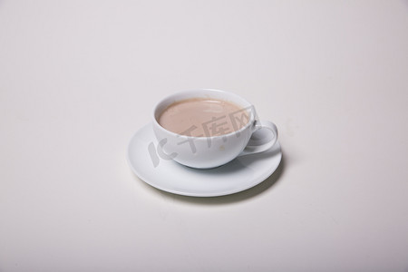 玛奇朵摄影照片_咖啡杯热饮纯咖啡饮品摄影图
