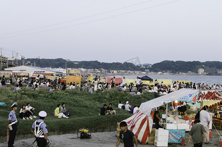 日本镰仓花火大会人群摄影图