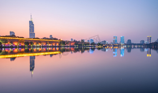 东莞城区夜景摄影照片_玄武湖夜景摄影图