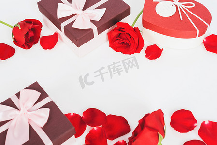 红色玫瑰浪漫礼物高清背景摄影图