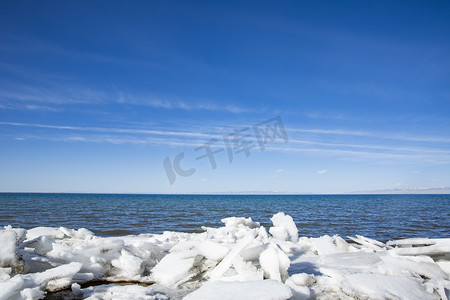 骑行青海湖摄影照片_美丽青海湖风景摄影图