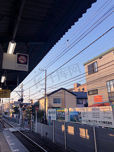 日本电车车站摄影图