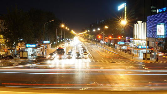 城市夜景车流摄影照片_城市夜景摄影图