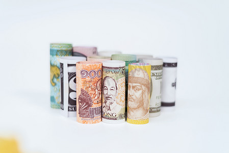 单张钞票摄影照片_外币服务金融服务摄影图