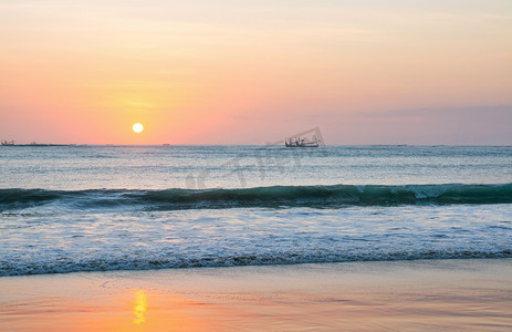 夕阳海摄影照片_金巴兰夕阳摄影图