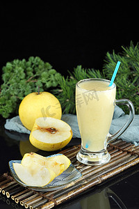 水果梨饮品梨汁摄影图