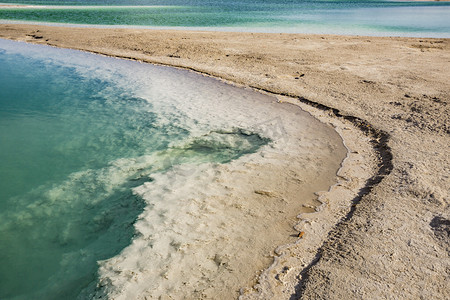 骑行青海湖摄影照片_湖水水岸摄影图