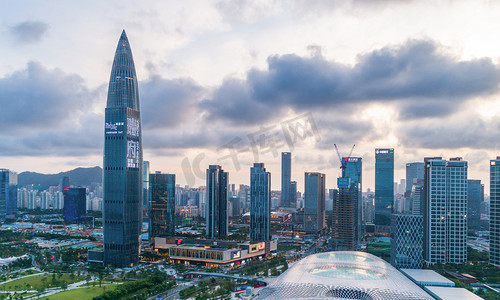 地产旺铺摄影照片_深圳天际线摄影图