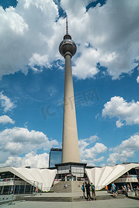 德国柏林摄影照片_高耸的柏林塔摄影图