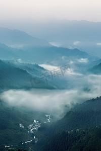 古诗山水摄影照片_山脉云朵摄影图