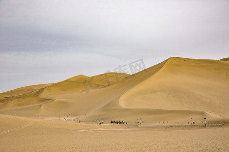 鸣沙山风景名胜摄影图