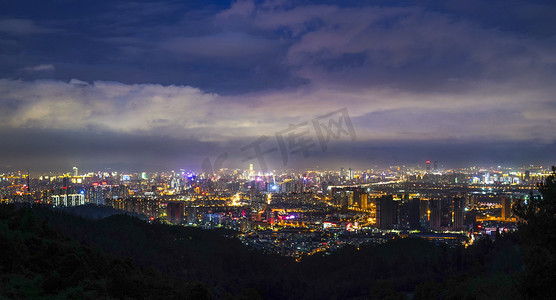 昆明城市夜景全景摄影图