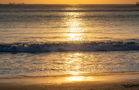大海黄昏摄影照片_金巴兰海美丽阳光摄影图
