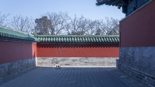 北京皇家祭祀祈福场所天坛城楼一角摄影图
