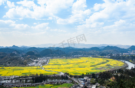 天空摄影照片_天空田野自然风光摄影图