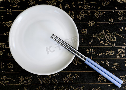 空盘筷子摄影图
