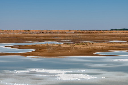 吉兰泰盐湖摄影图