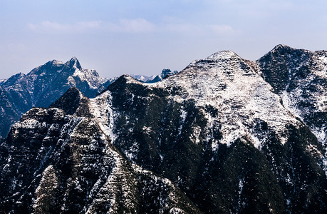 雪山之巅摄影图