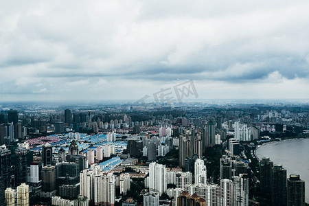 俯拍上海浦东区建筑摄影图