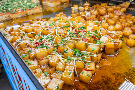 西安美食摄影照片_西安特色美食香辣炒凉粉摄影图