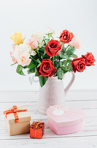 玫瑰礼盒摄影照片_情人节礼盒玫瑰花摄影图